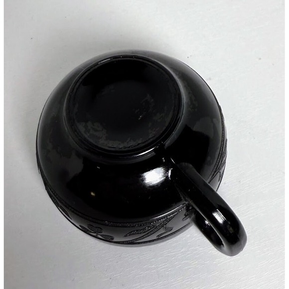 Vintage Hazel Atlas Cloverleaf Black Glass Amethyst Tea Cup MCM - Picture 6 of 6